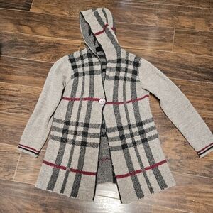 Chic Plaid Hooded Cape - Black and Red Accents